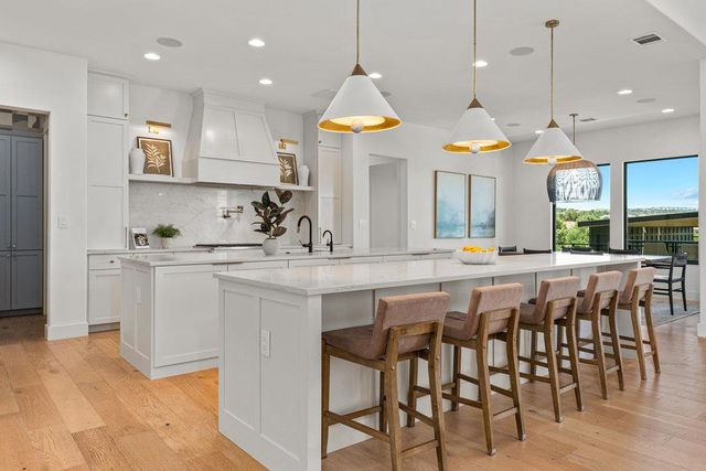 494 Primo Fiore TER, Austin, TX 78738