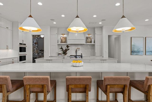 494 Primo Fiore TER, Austin, TX 78738