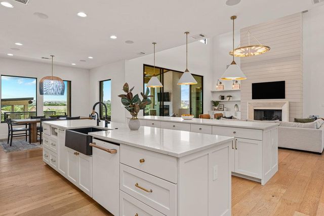 494 Primo Fiore TER, Austin, TX 78738