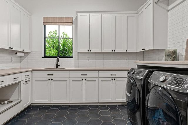 494 Primo Fiore TER, Austin, TX 78738