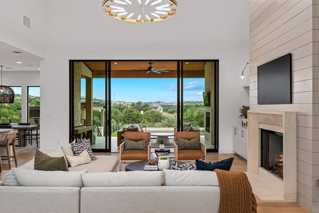 494 Primo Fiore TER, Austin, TX 78738