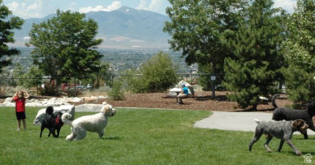 274 E PARK KNOLL CIR, Sandy, UT 84070