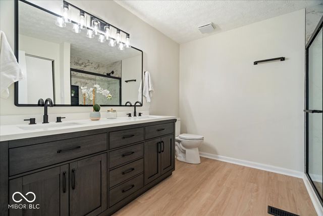 13217 Highland Springs Drive E, Mccordsville, IN 46055