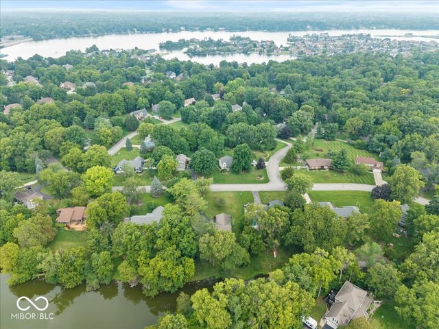 13217 Highland Springs Drive E, Mccordsville, IN 46055