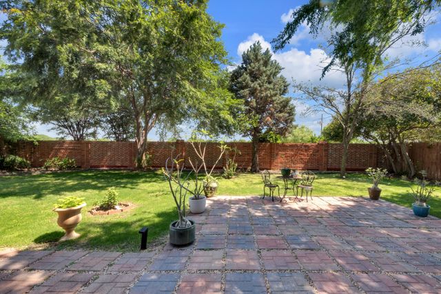 4304 Lone Oak Drive, Mansfield, TX 76063
