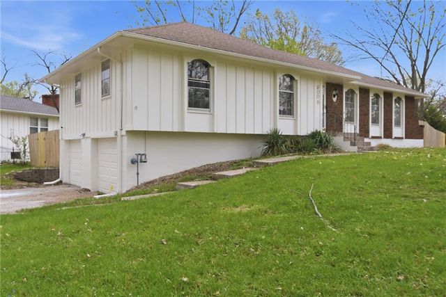 9009 Kentucky Avenue, Kansas City, MO 64138