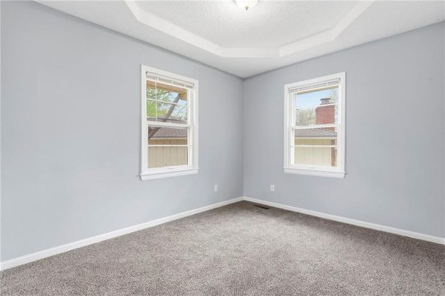 9009 Kentucky Avenue, Kansas City, MO 64138