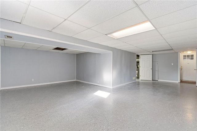 9009 Kentucky Avenue, Kansas City, MO 64138