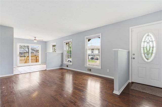 9009 Kentucky Avenue, Kansas City, MO 64138