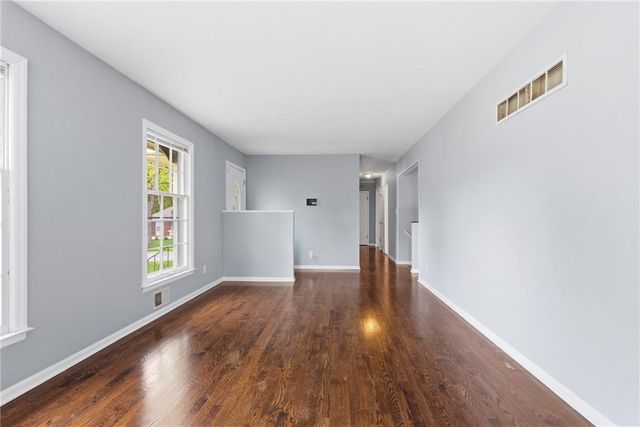 9009 Kentucky Avenue, Kansas City, MO 64138