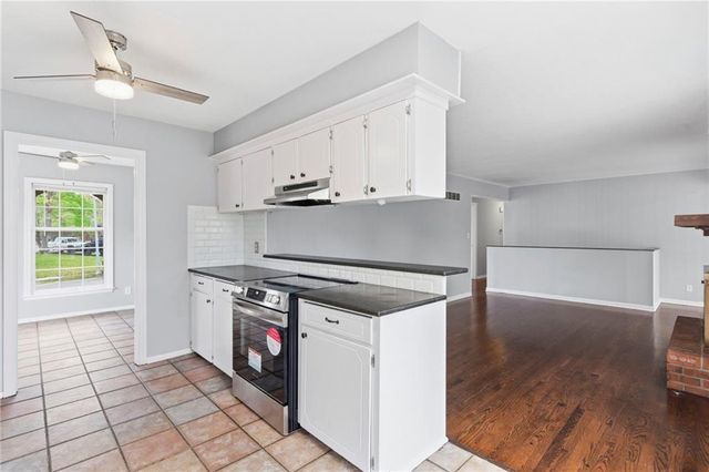 9009 Kentucky Avenue, Kansas City, MO 64138