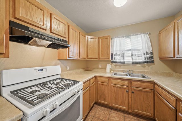 4636 Mayflower Street, Houston, TX 77033