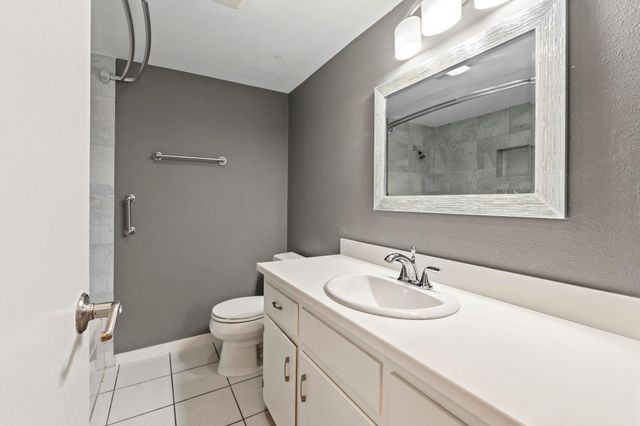 2425 Ashdale DR 51, Austin, TX 78757