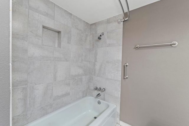 2425 Ashdale DR 51, Austin, TX 78757