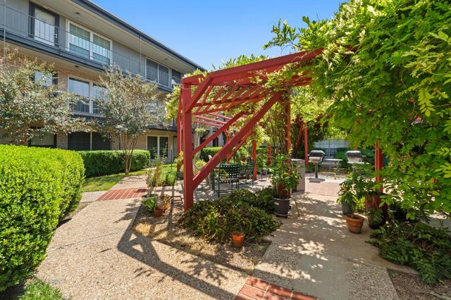 2425 Ashdale DR 51, Austin, TX 78757