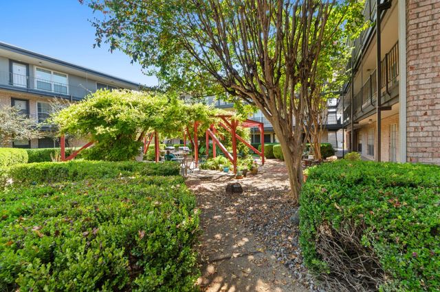 2425 Ashdale DR 51, Austin, TX 78757
