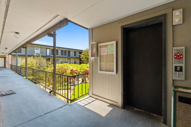 2425 Ashdale DR 51, Austin, TX 78757