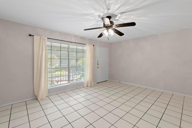2425 Ashdale DR 51, Austin, TX 78757