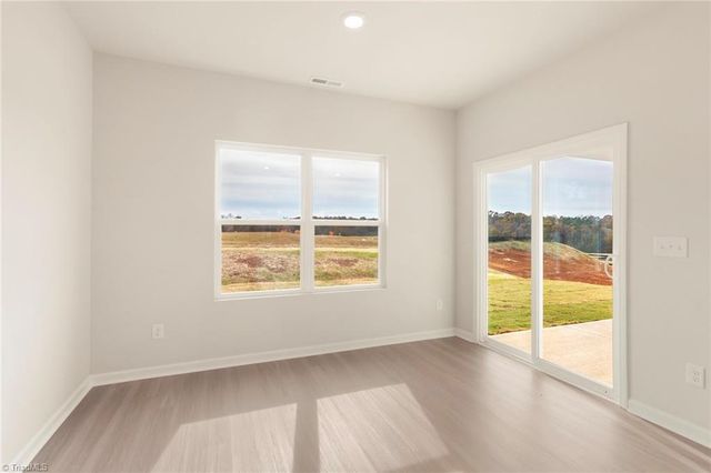 1066 Russell Drive, Winston-salem, NC 27127
