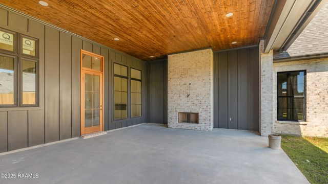 309 Sunset Palm Court, Youngsville, LA 70592