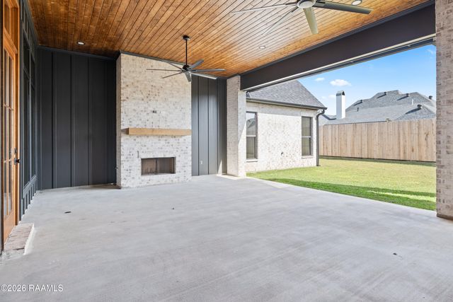 309 Sunset Palm Court, Youngsville, LA 70592