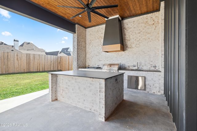 309 Sunset Palm Court, Youngsville, LA 70592