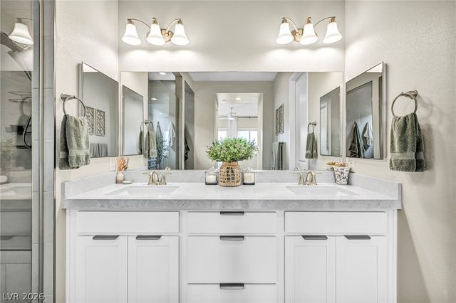 140 Royal Cascade Avenue, Henderson, NV 89011