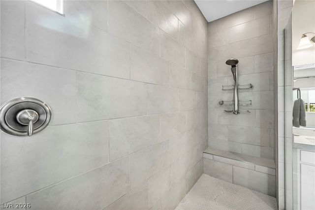 140 Royal Cascade Avenue, Henderson, NV 89011