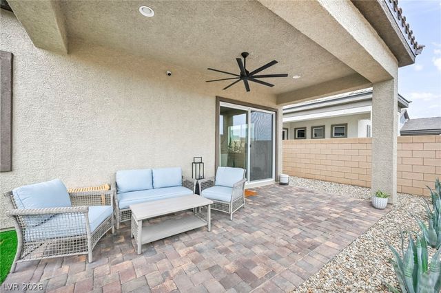140 Royal Cascade Avenue, Henderson, NV 89011