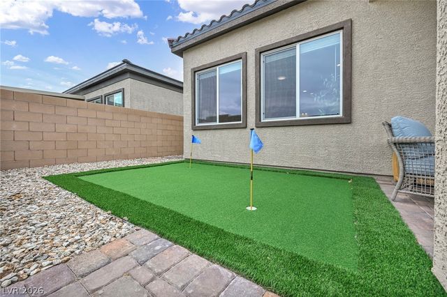 140 Royal Cascade Avenue, Henderson, NV 89011