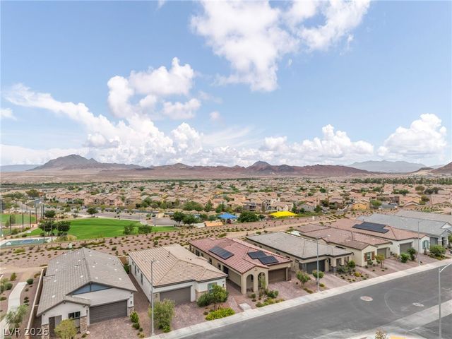 140 Royal Cascade Avenue, Henderson, NV 89011