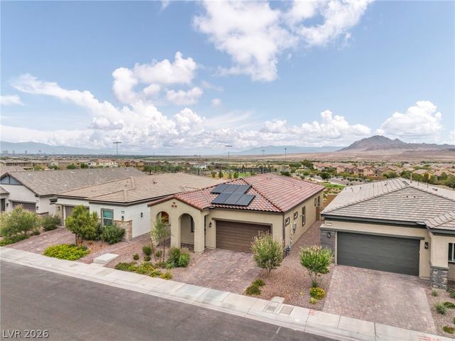 140 Royal Cascade Avenue, Henderson, NV 89011