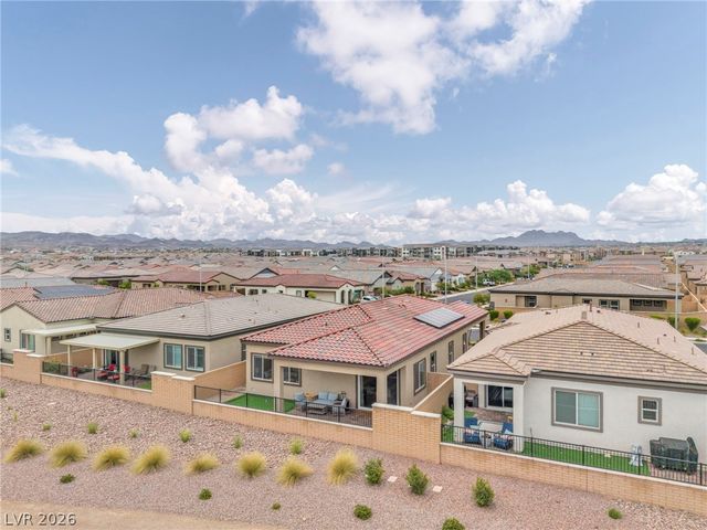 140 Royal Cascade Avenue, Henderson, NV 89011