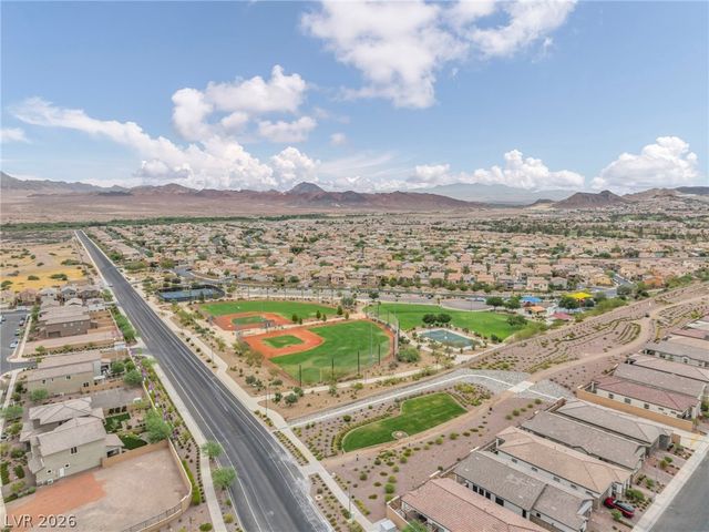 140 Royal Cascade Avenue, Henderson, NV 89011