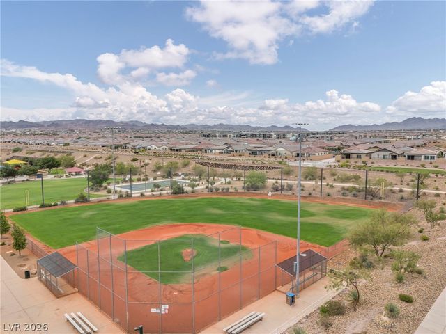 140 Royal Cascade Avenue, Henderson, NV 89011