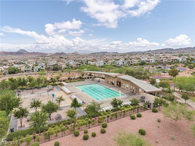140 Royal Cascade Avenue, Henderson, NV 89011