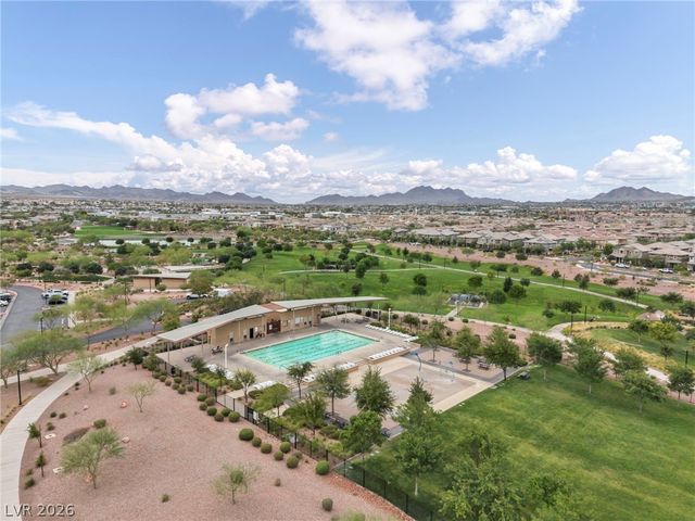 140 Royal Cascade Avenue, Henderson, NV 89011