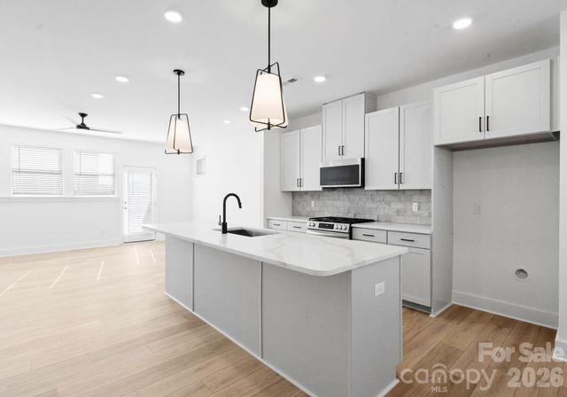 4015 Bass River Parkway, Charlotte, NC 28217