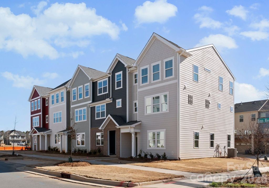 4015 Bass River Parkway, Charlotte, NC 28217