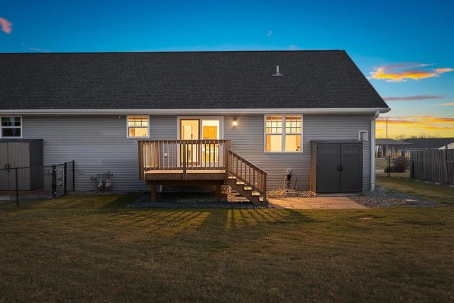 843 RED HAWK DRIVE, Pulaski, WI 54162