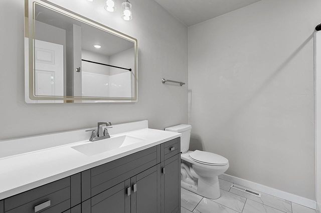 843 RED HAWK DRIVE, Pulaski, WI 54162