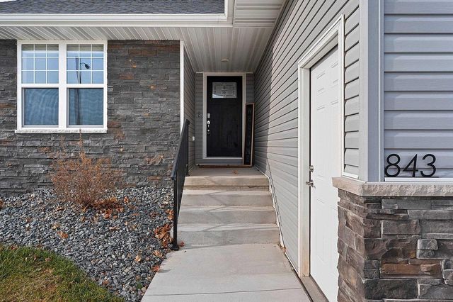 843 RED HAWK DRIVE, Pulaski, WI 54162