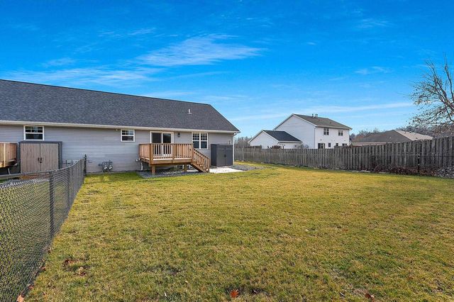 843 RED HAWK DRIVE, Pulaski, WI 54162