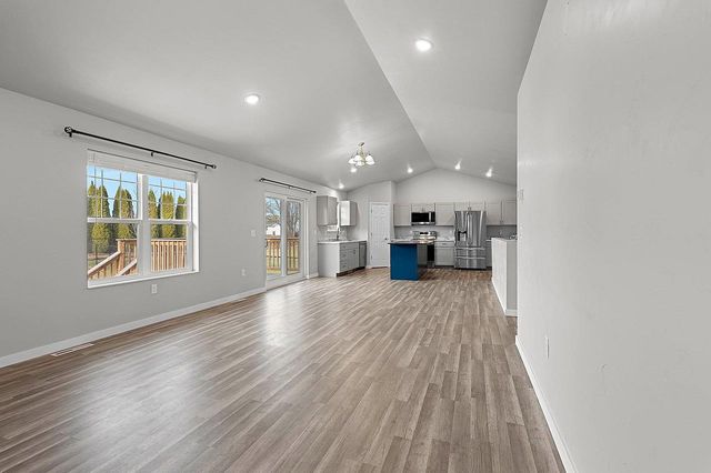 843 RED HAWK DRIVE, Pulaski, WI 54162