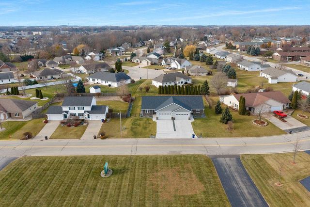 843 RED HAWK DRIVE, Pulaski, WI 54162