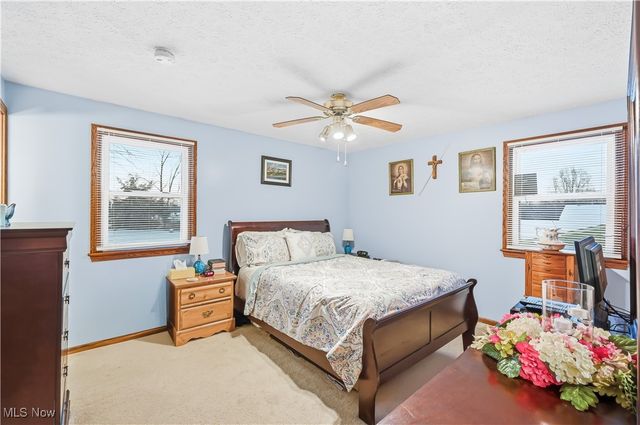 1881 Cliff Drive, Salem, OH 44460