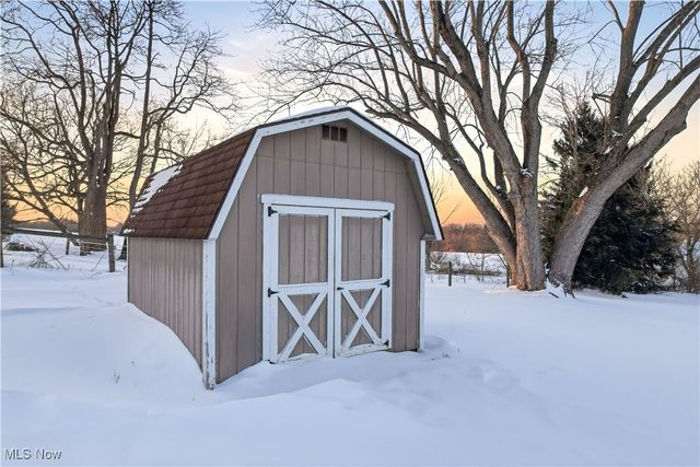 1881 Cliff Drive, Salem, OH 44460