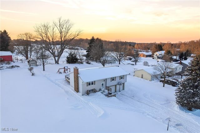 1881 Cliff Drive, Salem, OH 44460