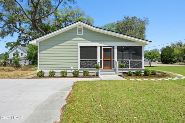 1613 Madrid Avenue, Port Royal, SC 29935