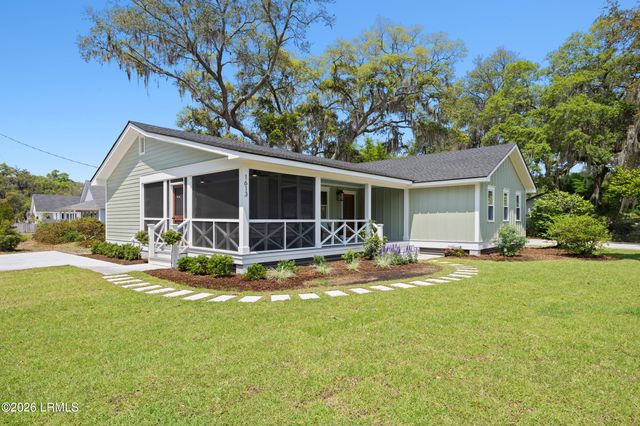 1613 Madrid Avenue, Port Royal, SC 29935